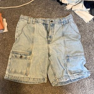 Levi’s Loose fit cargo jean shorts